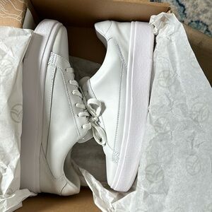 Kizik
Women's Vegas - Ivory White - size 8 NWT